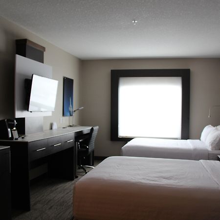 Holiday Inn Express & Suites Cold Lake By Ihg Zewnętrze zdjęcie