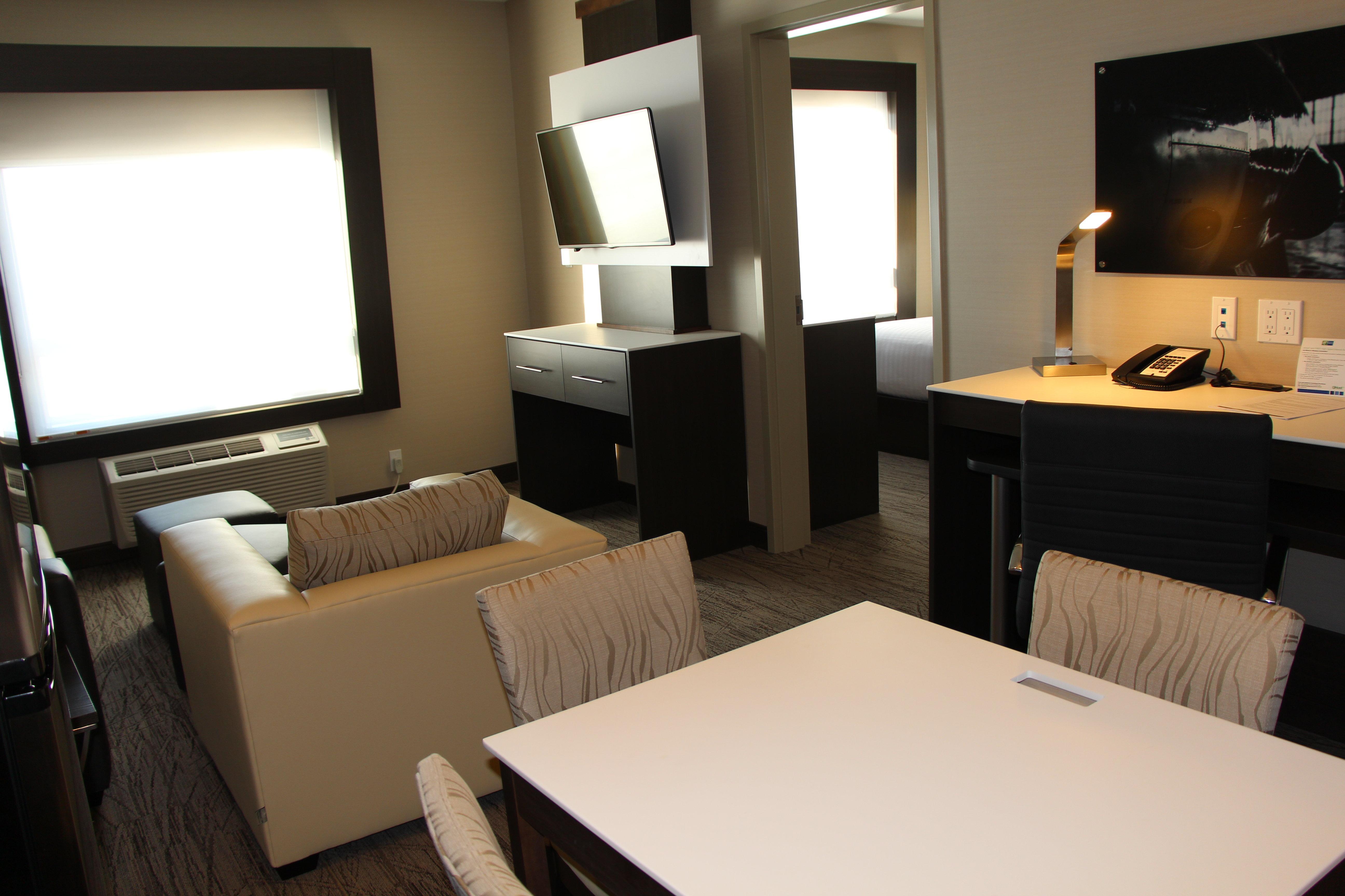 Holiday Inn Express & Suites Cold Lake By Ihg Zewnętrze zdjęcie