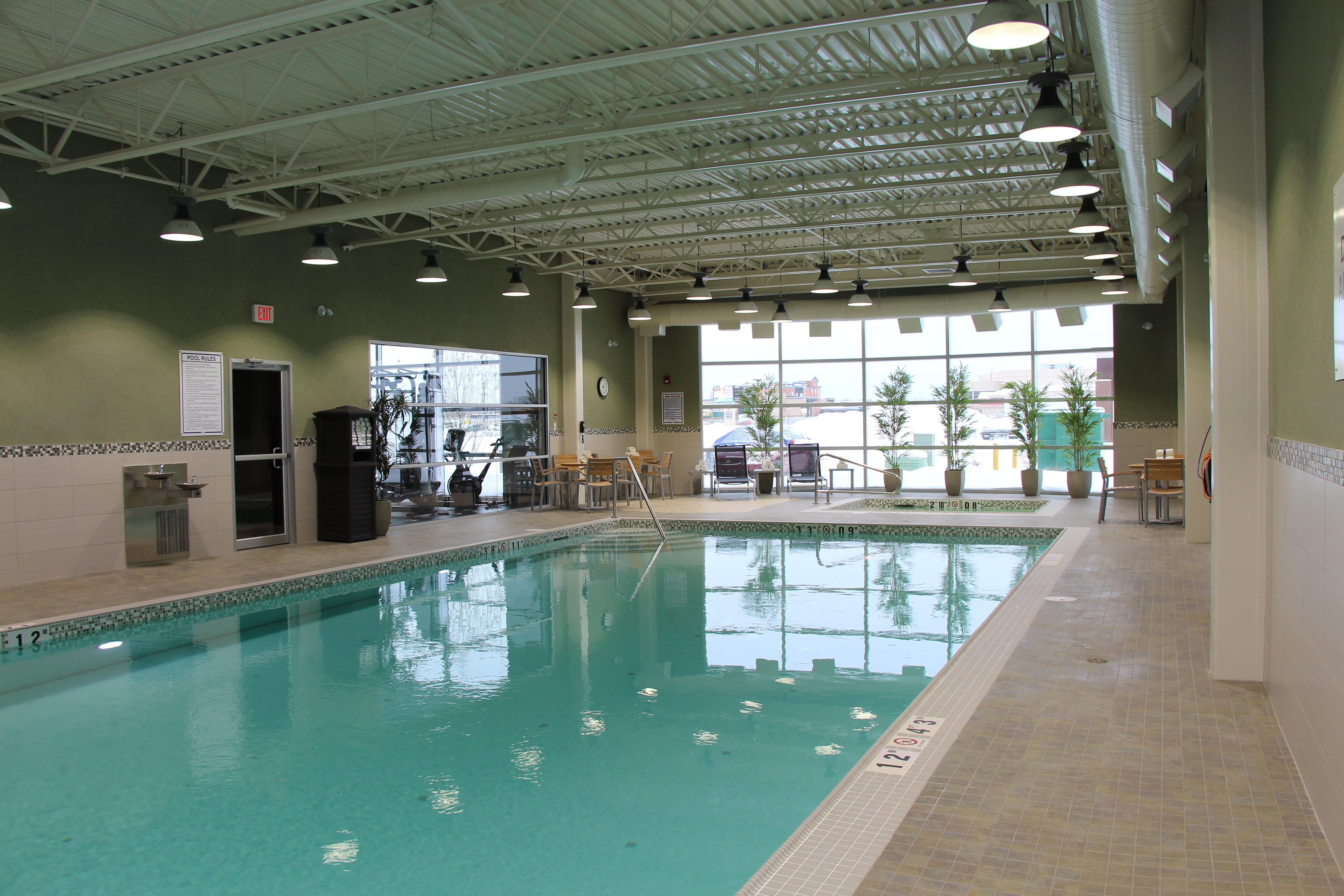Holiday Inn Express & Suites Cold Lake By Ihg Zewnętrze zdjęcie