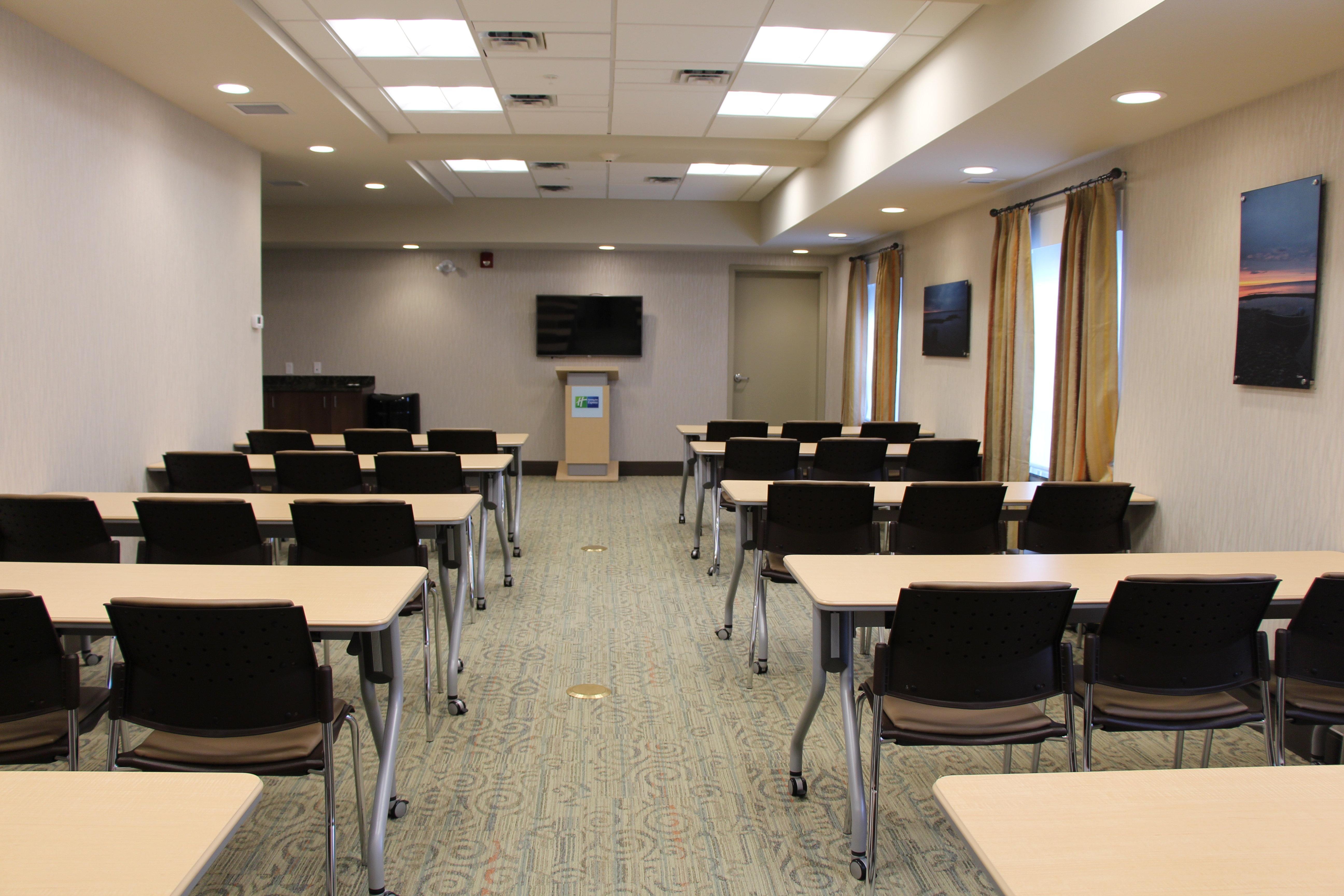 Holiday Inn Express & Suites Cold Lake By Ihg Zewnętrze zdjęcie