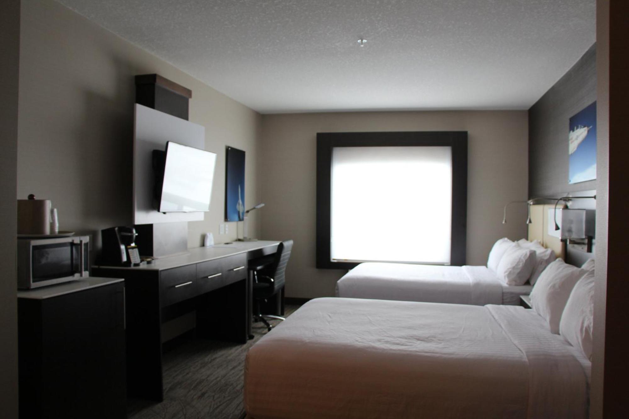 Holiday Inn Express & Suites Cold Lake By Ihg Zewnętrze zdjęcie