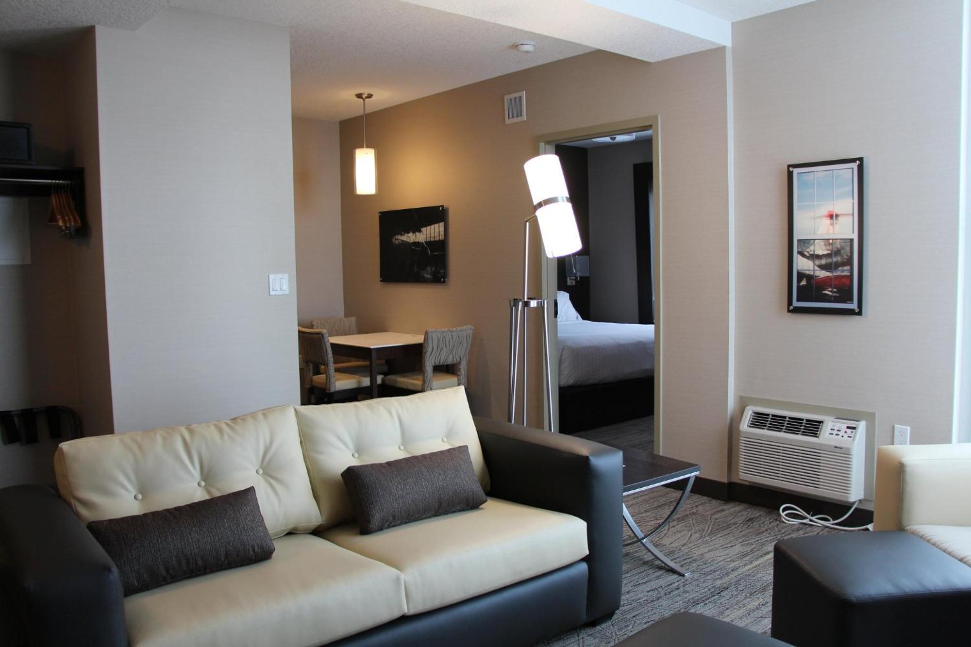 Holiday Inn Express & Suites Cold Lake By Ihg Zewnętrze zdjęcie
