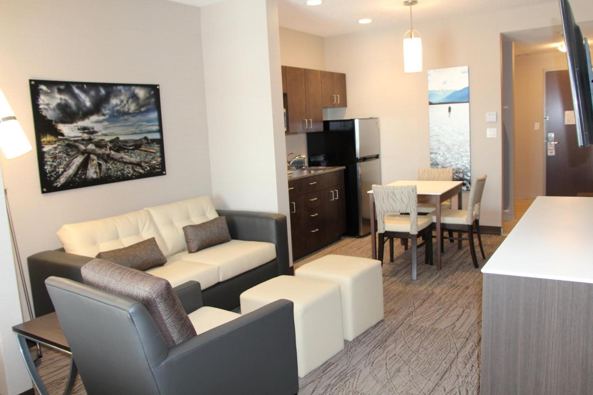 Holiday Inn Express & Suites Cold Lake By Ihg Zewnętrze zdjęcie